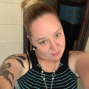 Meet your Posher, Sharon